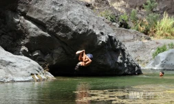 baignade en rivière à deux bras