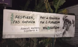 Nouvelle action contre la pub d'Extinction Rebellion Réunion