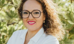 Karine Infante candidates pour les législatives 2022 sur la 2ème circonscription