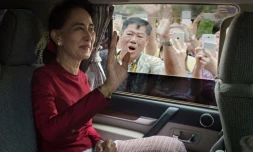 Aung San Suu Kyi en route pour le bureau de vote le 8 novembre 2015 à Rangoun