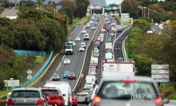 embouteillages Est vers saint-denis, le chef-lieu 
