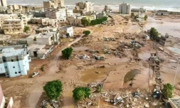 Photo diffusĂ©e sur le compte X (ex-Twitter) du Croissant rouge libyen le 13 septembre 2023 montrant une vue des destructions dans une partie de la ville de Derna, dans lâest de la Libye, aprĂšs des inondations dĂ©vastatrices ( Libyan Red Crescent / - )
