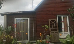 Sainte-Suzanne, Bras Pistolet, homme, poignardé, voisine