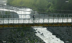 pont de la rivière de l'est 