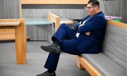 Alexandre Rossi dans la salle d'audience du tribunal correctionnel de Montauban, le 13 juin 2025. © Photo Lionel Bonaventure / AFP 