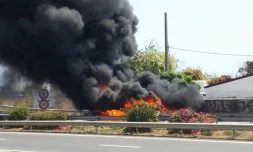 véhicule en feu au Port