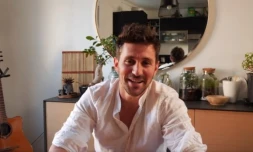 Après la NRL, le Youtubeur Mon_Rigolo s'attaque aux Anges de la téléréalité