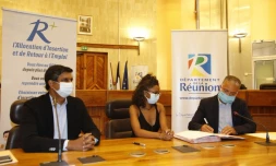 Conseil départemental : signature des premiers contrats R+