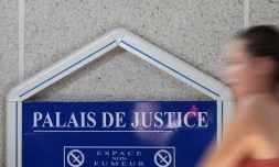 palais de justice photo verticale 