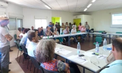 Manifestation FDSEA lors d\'une réunion de la DAAF