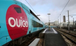 Le trafic des trains Ouigo a été particuliÚrement perturbé, gare Paris Montparnasse-Vaugirard à Paris, le 10 décembre 2017