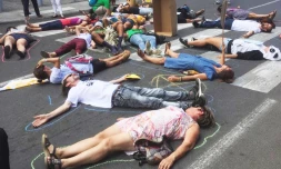 Extinction Rebellion mène une première action pour le climat à Saint-Leu