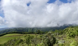 Nuages sur les pentes du Colorado