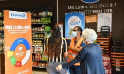 Le Port : collecte de denrées alimentaires pour la Banque alimentaire des Mascareignes