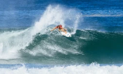 Johanne Defay au mondial WSL, surf