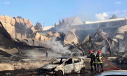 Maison en feu, incendie, Saint-Denis, pompiers, flammes, AMDR