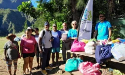 Solidarité à Mafate : le CCAS de Saint-Paul distribue 30 colis alimentaires aux Lataniers [?]