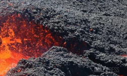 volcan éruption juillet 2023
