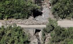Route de Cilaos fermée vue du ciel
