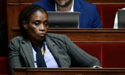 Des députées LFI débarquent cravatées à l'Assemblée