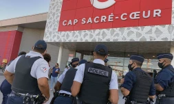 Covid-19 : la police contrôle les mesures sanitaires au Cap Sacré-Coeur