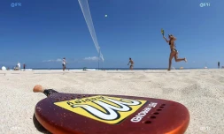 Beach tennis