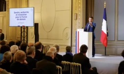 Emmanuel Macron s'exprime à l'Elysée devant plus de 300 membres de la communauté de la recherche scientifique le 7 décembre 2023 ( POOL / Ludovic MARIN )