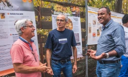 Le président de l’Union nationale de l’apiculture en visite au Port