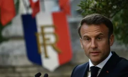 Le président français Emmanuel Macron à Bormes-les-Mimosas, dans le Var, le 17 août 2023 ( POOL / CHRISTOPHE SIMON )