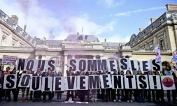 Manifestation devant le Conseil d'Etat le 27 octobre 2023 en soutien au collectif les SoulĂšvements de la Terre ( AFP / Stefano RELLANDINI )