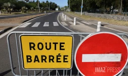 panneau route barrée 
