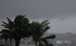 approche du cyclone Garance 