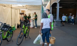 Une sensibilisation au développement durable sur le marché forain de Saint-Joseph