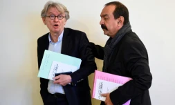 Le secrétaire général de FO Jean-Claude Mailly (g) et celui de la CGT Philippe Martinez (d) à Paris, le 29 août 2017