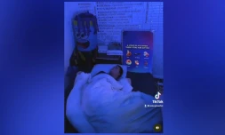 Australie : un influenceur gagne 4.700 euros en permettant à ses abonnés de l'empêcher de dormir