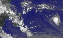Le cyclone tropical Vince reste bien loin de toute terre habitée [?]