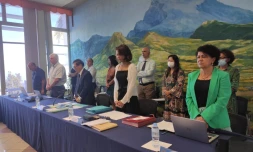 Conseil municipal du Tampon : une minute de silence en l'homme de Bernard Pons et Jean-Claude Fruteau