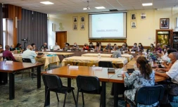 La Possession : mal-logement, poésie et aide envers l'Inde