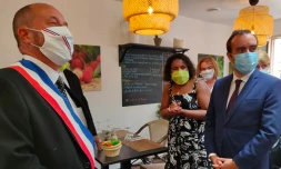 Sébastien Lecornu inaugure un restaurant réunionnais