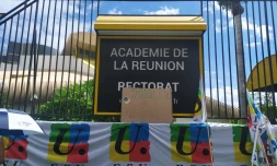 Manifestation des enseignants remplaçants devant le rectorat