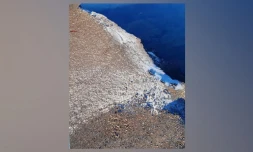 Couche de givre au sommet du Piton des Neiges 