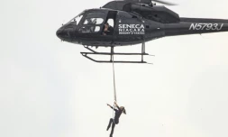 L'Américaine Erendira Wallenda, le 15 juin 2017 au-dessus des chutes du Niagara