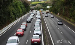 embouteillages Est vers saint-denis, le chef-lieu 