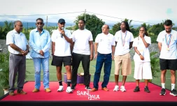 Des étoiles du football au plus prÚs des marmay de Saint-Paul