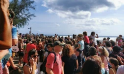 Saint-Leu : des centaines de personnes réunies pour un "flashmob"
