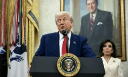 Le président américain Donald Trump lors de la cérémonie dans le bureau ovale de la Maison Blanche à Washington, aux Etats-Unis, le 28 mai 2025 ( AFP / Jim WATSON )