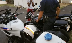 Contrôles de police ciblant les deux-roues au Port