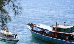 Samedi 13 avril - Sainte-Rose - Un bateau non identifié tente d'accoster dans le port