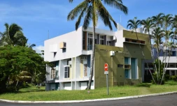 Deux édifices militaires réunionnais monuments historiques classés
