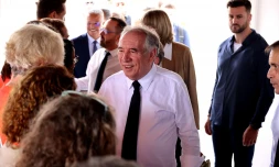 François Bayrou expose le plan "Mayotte debout"